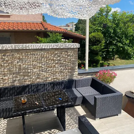 Maison Lyon 8 Jardin Parking Indépendant Sur Demande Villa *