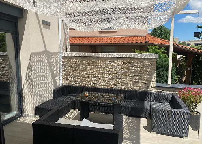 Maison Lyon 8 Jardin Parking Indépendant Sur Demande Villa *